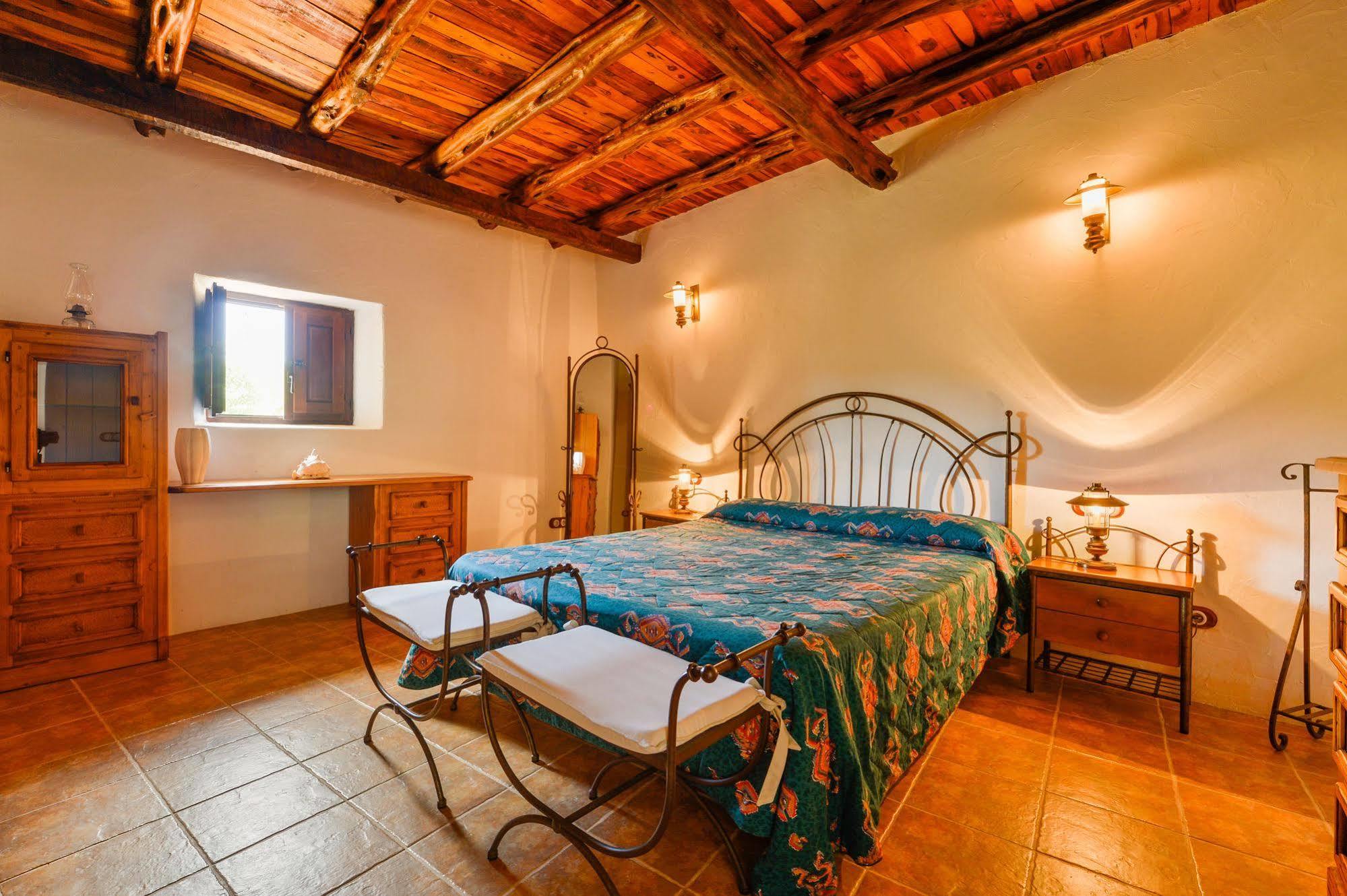 Villa Can Toni Es Cucons Sant Joan De Labritja Luaran gambar