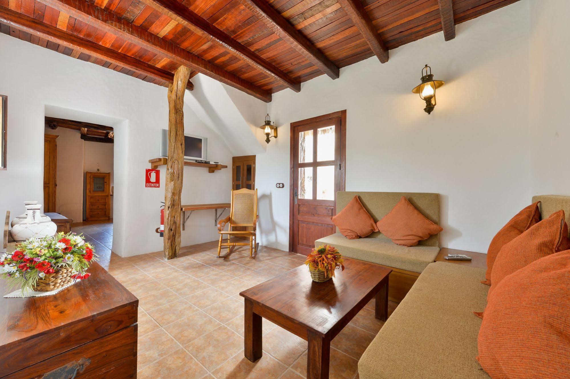 Villa Can Toni Es Cucons Sant Joan De Labritja Luaran gambar